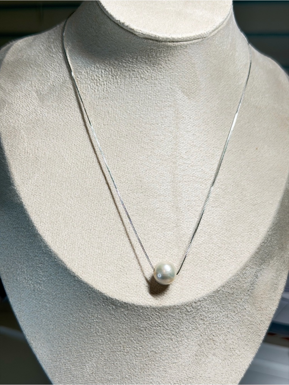 Classic Cultured Pearl Pendant Necklace - 10mm White Pearl 16” free pearl studs